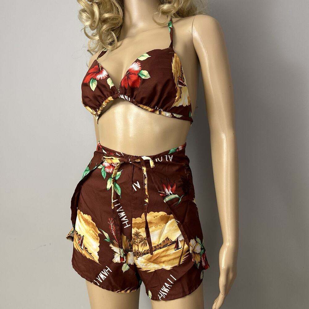 NEW Vintage Hawaiian Set Medium Wrap Shorts Triangle Bikini Top Hukilau Fashions